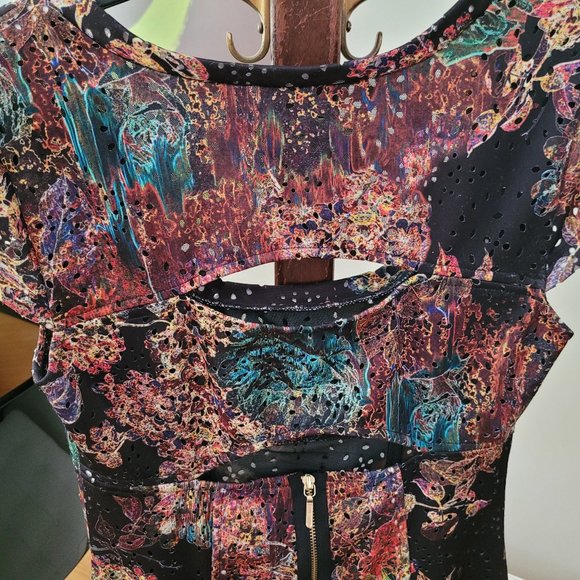 SOLD - Nicole Miller Abstract Print Dress US 8 - Picture 9 of 11